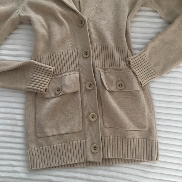 Fossil button up sweater❤️ - Picture 2 of 7